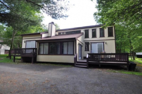 Perfect Getaway In The Poconos! (House #1) HotTub !! Gameroom!! WiFi !!